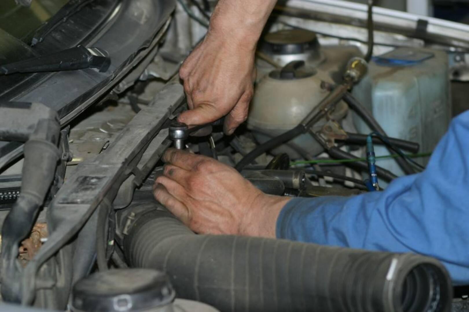 C R Smith Radiator And Auto Repair website screenshot